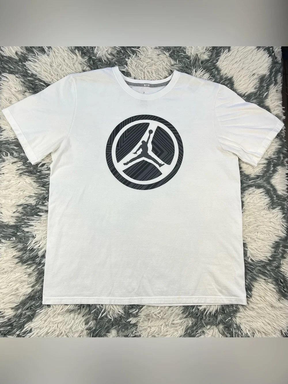 Jordan Men’s Vintage White T-shirt Size XL
